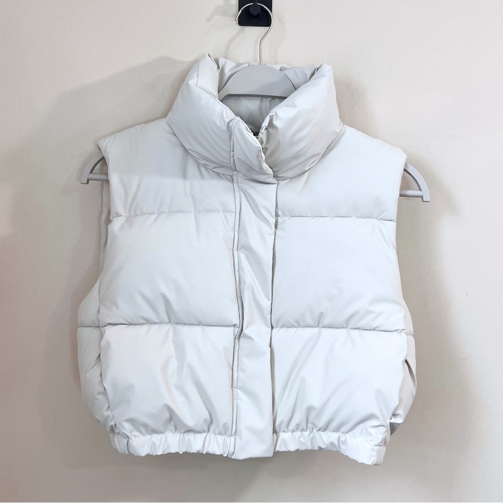 NWOT Zara Cropped Puffer Vest - Picture 3 of 14
